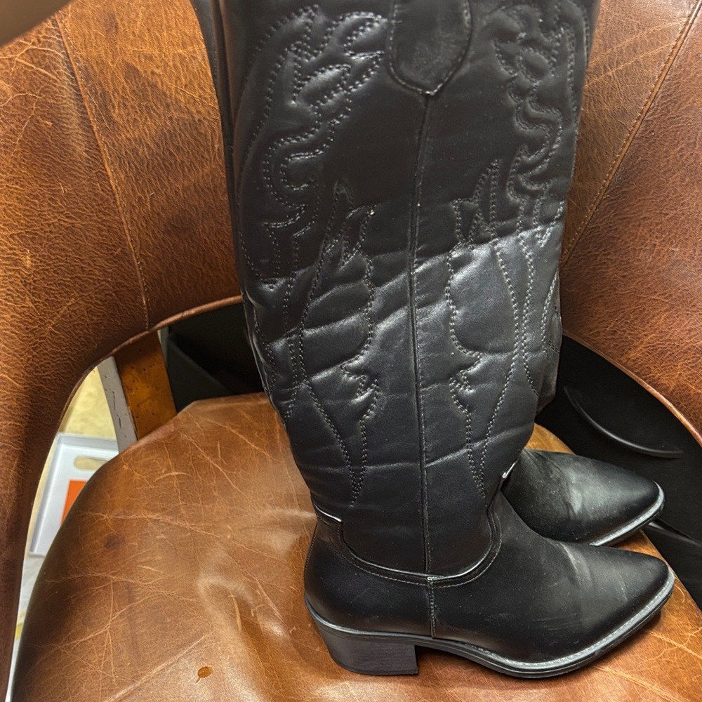 Sleek Black Over the Knee Women's Boots - Picture 2 of 5